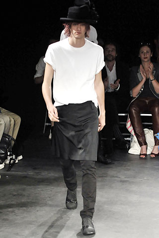 Comme des Garcons / - 2009